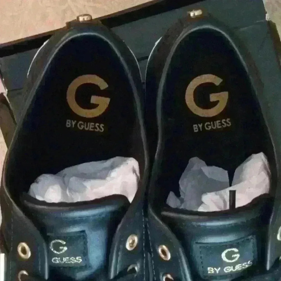 GUESS Women's Sneakers​ - Picture 12 of 15